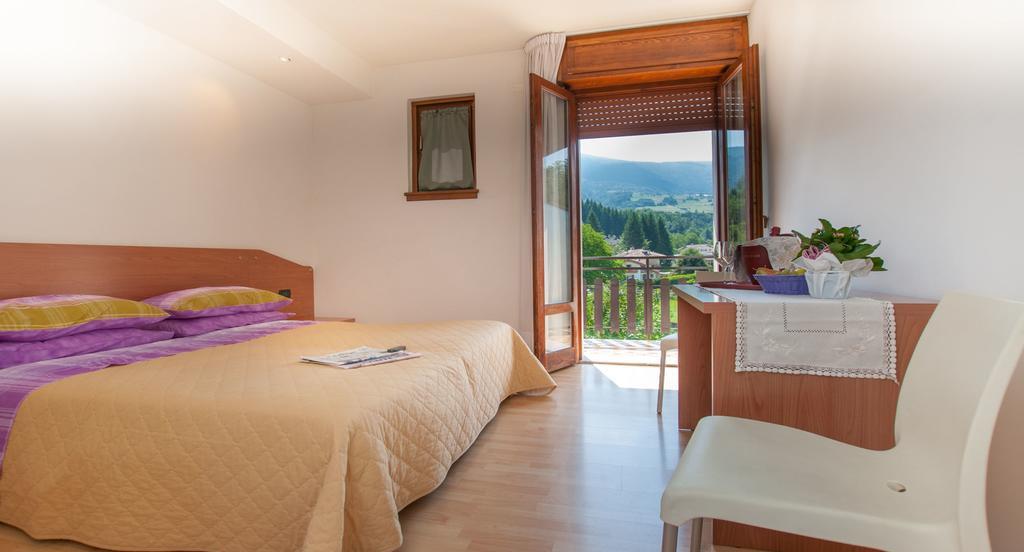 Albergo Sayonara Comano Terme Eksteriør bilde