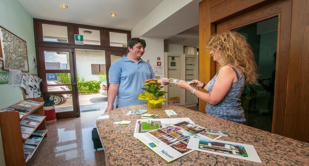Albergo Sayonara Comano Terme Eksteriør bilde