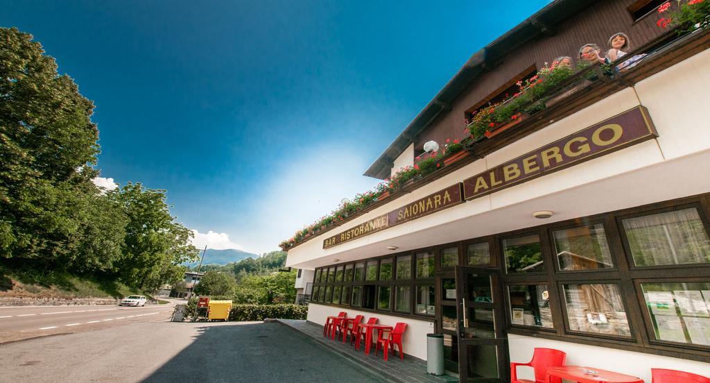 Albergo Sayonara Comano Terme Eksteriør bilde