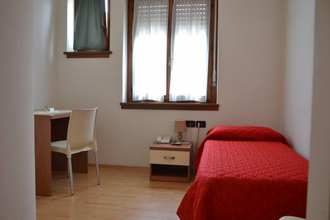 Albergo Sayonara Comano Terme Eksteriør bilde